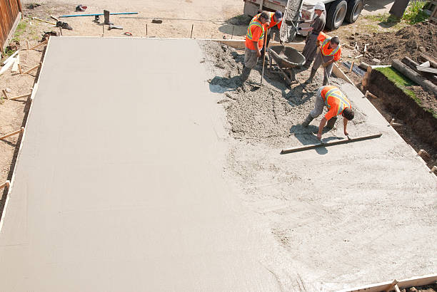 Best Concrete Driveway Installation in Wliamsvle, IL